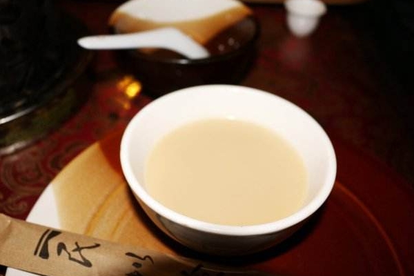 酥油茶是什么做的?原来是这些原料。