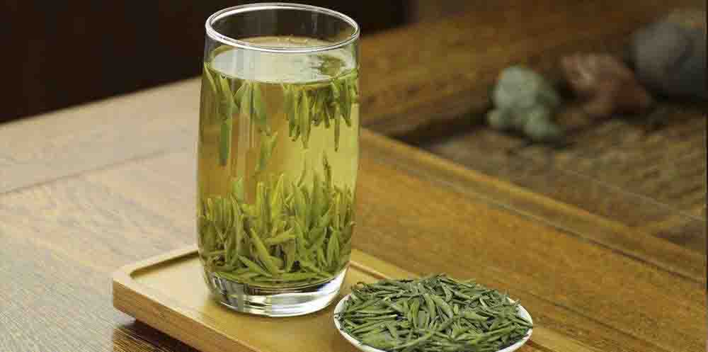 女性喝竹叶青茶适合哪些人，它的好处和坏处，滴香寻源告诉您