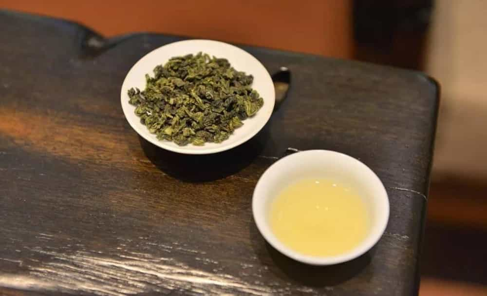 女性喝乌龙茶的好处和坏处