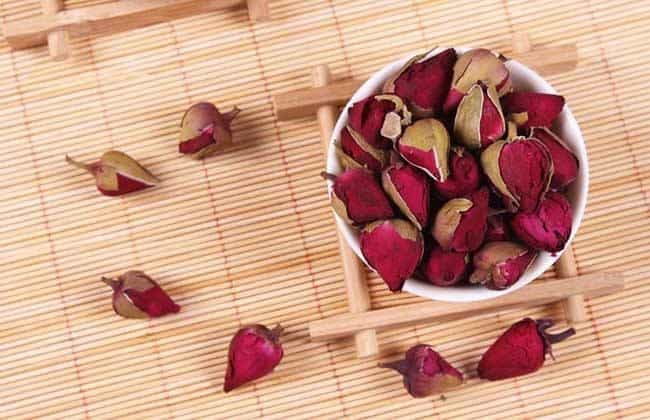 女人喝玫瑰花茶的功效