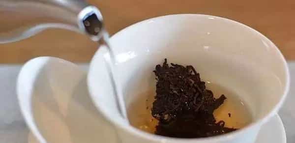 湿气重应该喝什么茶? 湿气重应该喝什么茶?
