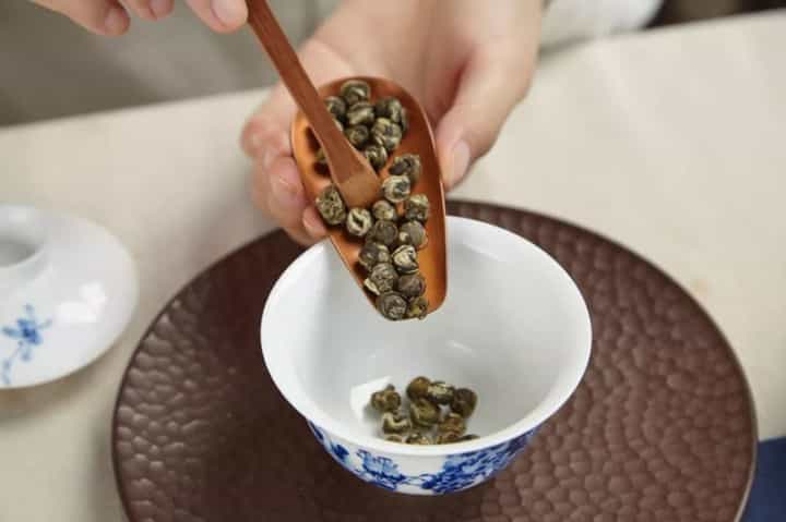 泡茶不知道放多少量合适，试试体积投茶法