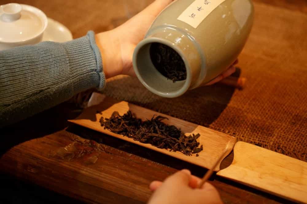 春天容易返潮，家庭存茶该如何防潮
