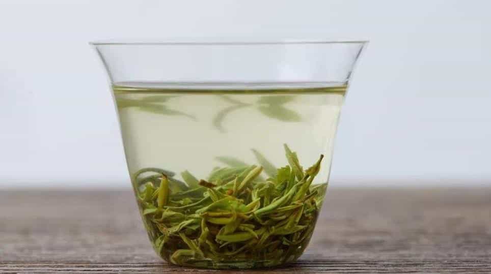 绿茶泡多长时间后就不能喝了，绿茶最近饮用时间