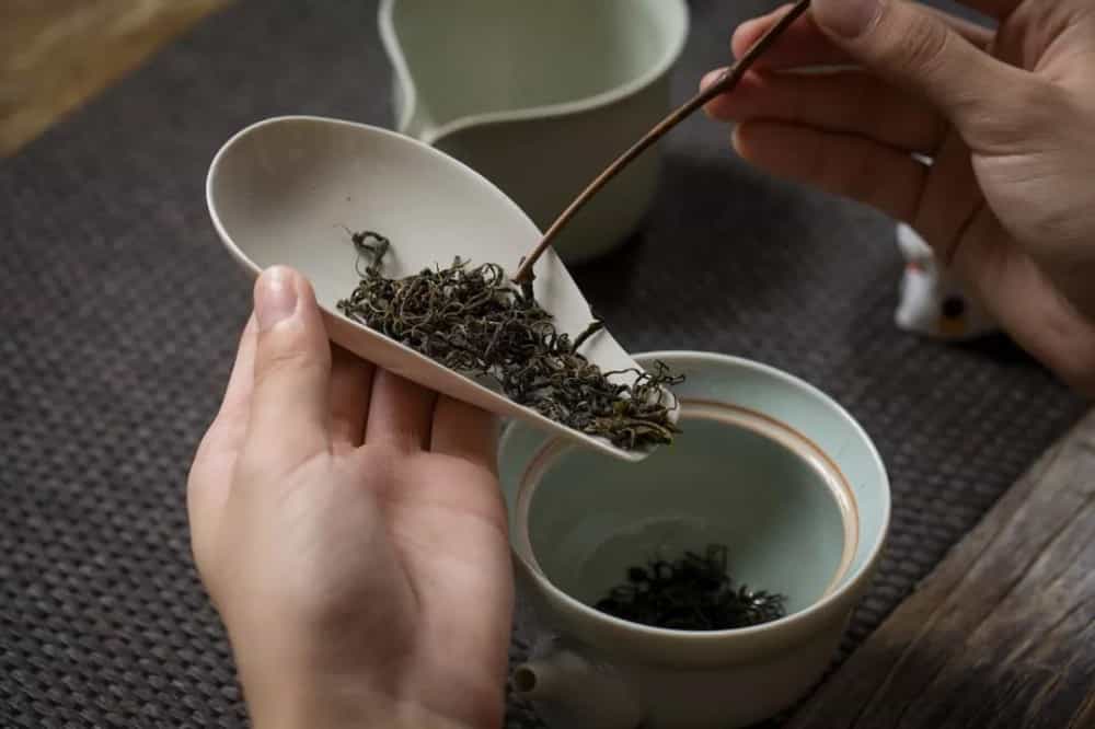 黄茶用多少度的水泡