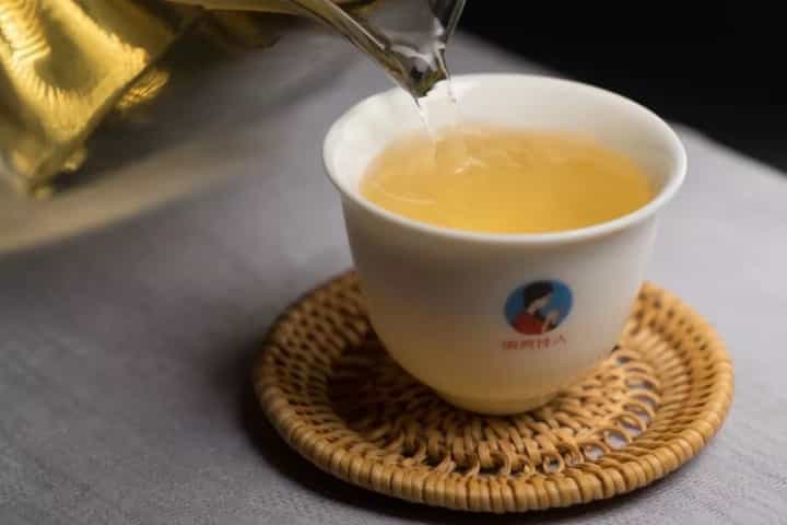 茶，遇水而舍身