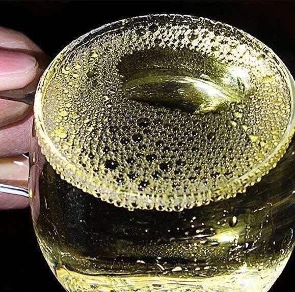 如何鉴别是不是上等的酱香型白酒?