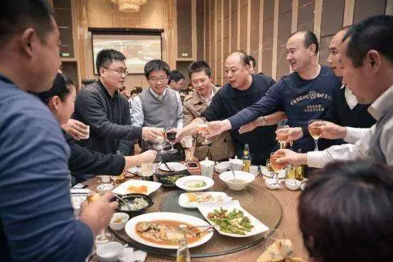 白酒千万不能随便喝!这“七大禁忌”,喝了就坏事