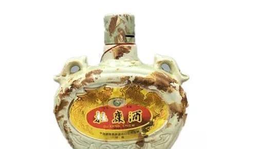 你们在喝这两种所谓的“老白酒”吗?实际上全都是造假!