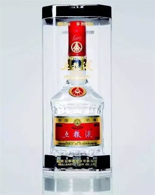 从邓子均穿越经典五粮液八代产品瓶型变迁!