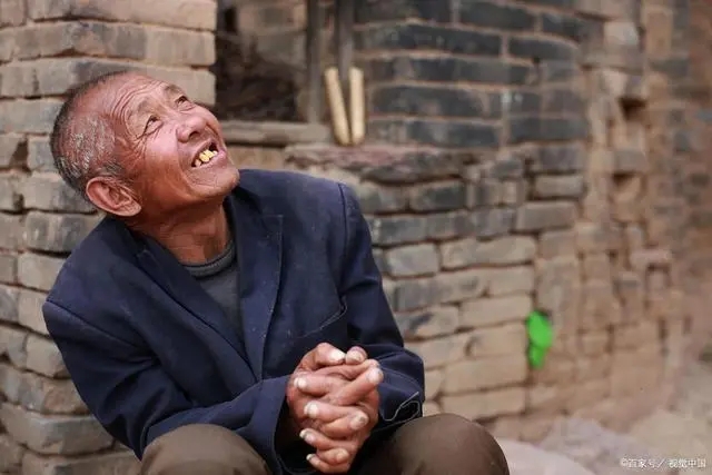 喝酒人都要看,“酒精酒”和“粮食酒”有何区别?我来告诉你