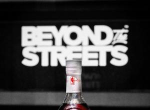轩尼诗涂鸦球场惊喜亮相BEYOND THE STREETS大型街头文化展览 轩尼诗涂鸦球场惊喜亮相BEYOND THE STREETS大型街头文化展览