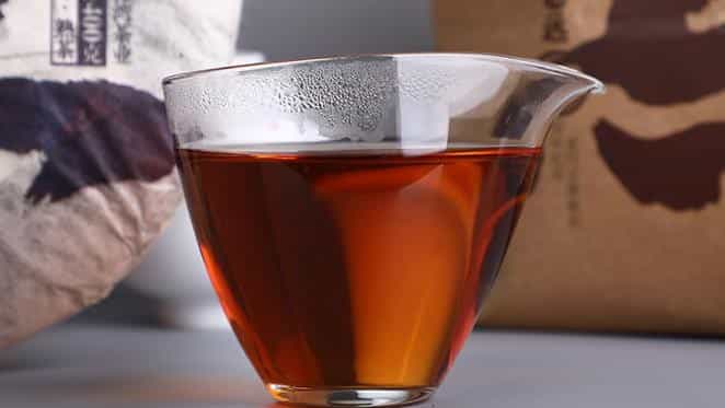 普洱熟茶茶汤为什么会发黑？