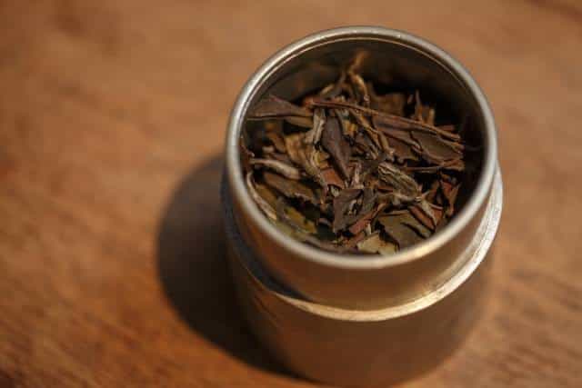 春天容易返潮，家庭存茶该如何防潮