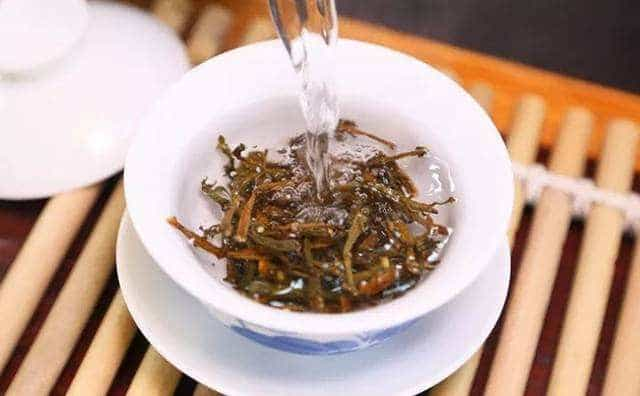 杨绛说：苦涩浓茶，最配细品