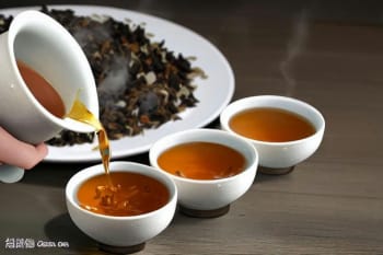 品味优雅，悠享人生：红茶的世界华彩