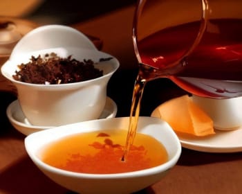 龙润普洱茶2007：历经岁月沉淀，香气醇厚，品味尊贵的珍品