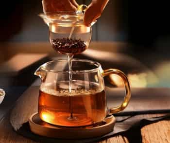 探寻红茶的历史与文化：从正山小种到大红袍