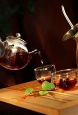 如何炒制出香气扑鼻的红茶？