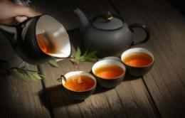 女性喝红茶绿茶的不同之处